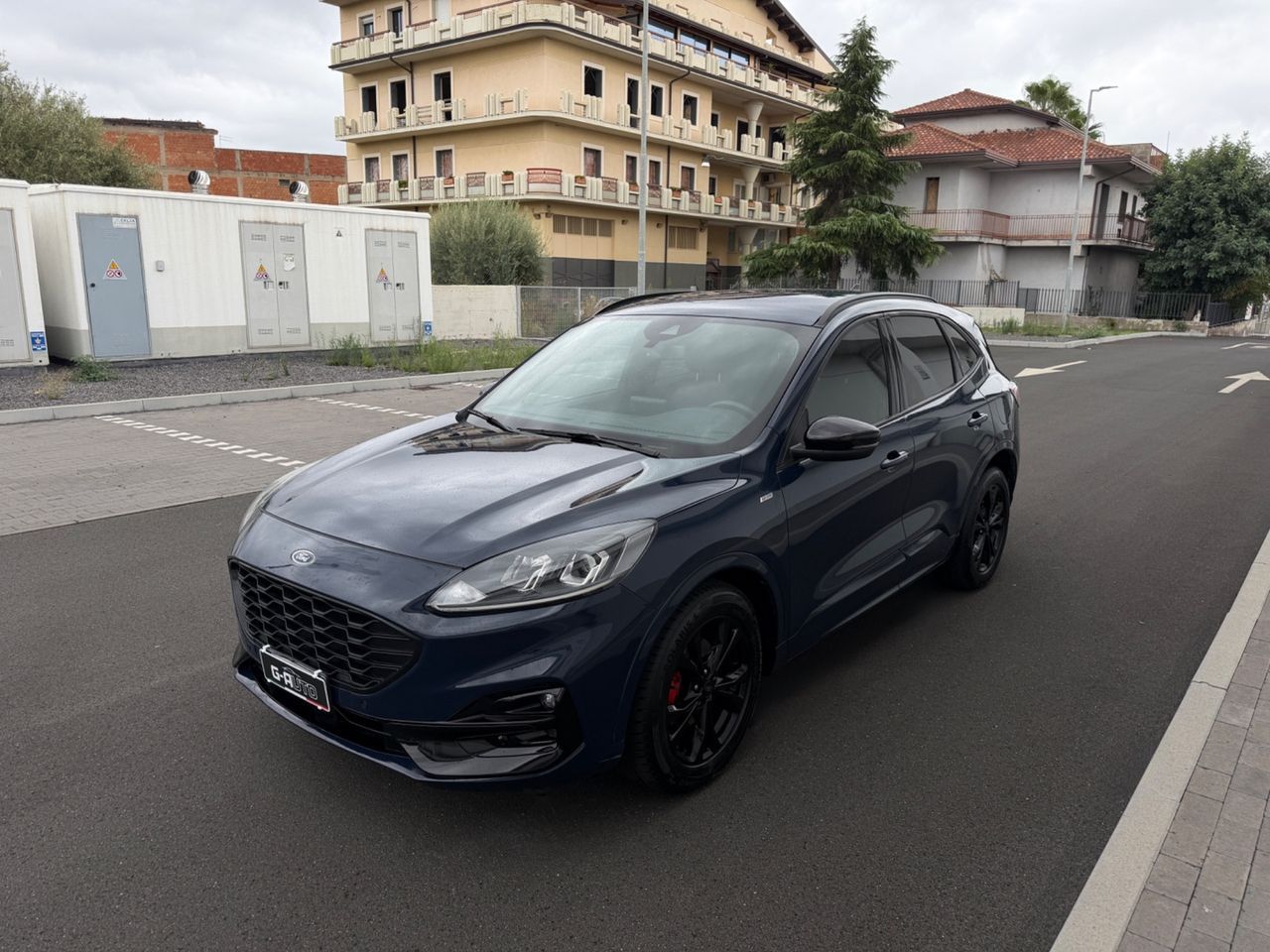 Ford Kuga 2.5 Full Hybrid 190 CV ST-Line imagem 3