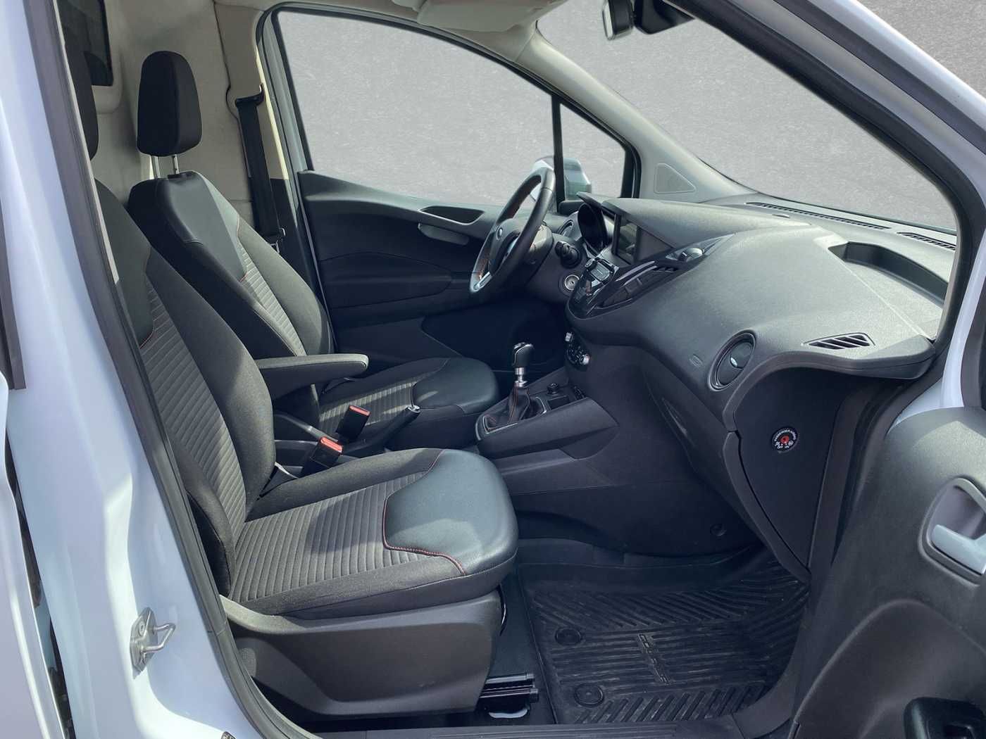 Ford Transit Courier Sport 1,5l Diesel Schaltgetriebe imagem 3