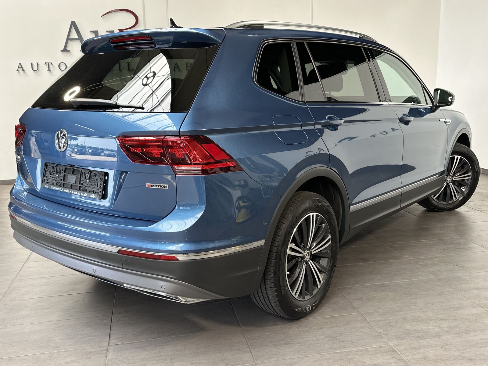 Fahrzeugabbildung Volkswagen Tiguan Allspace 2.0 TDI 4M HL NAV+LED+AHK+PANORA