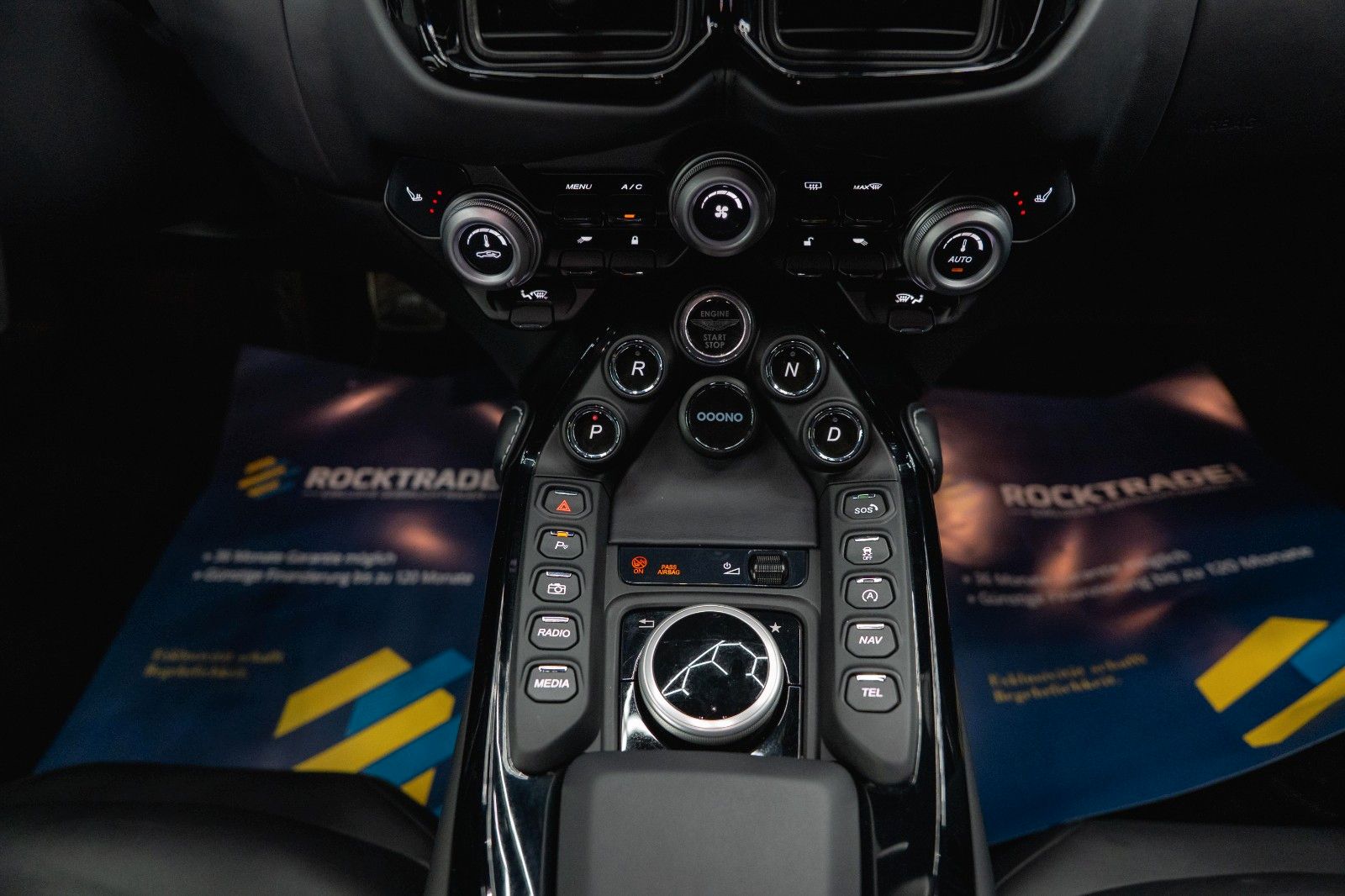 Fahrzeugabbildung Aston Martin V8 Vantage 4.0 V8 DB11 Coupe *1.Hand*360*Memory*