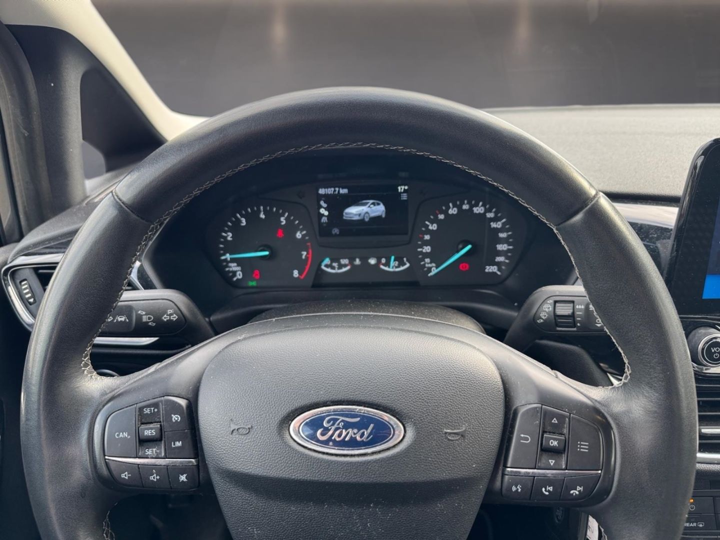 Fahrzeugabbildung Ford Fiesta Titanium SHZ Spurhalteass. Notbremsass. T