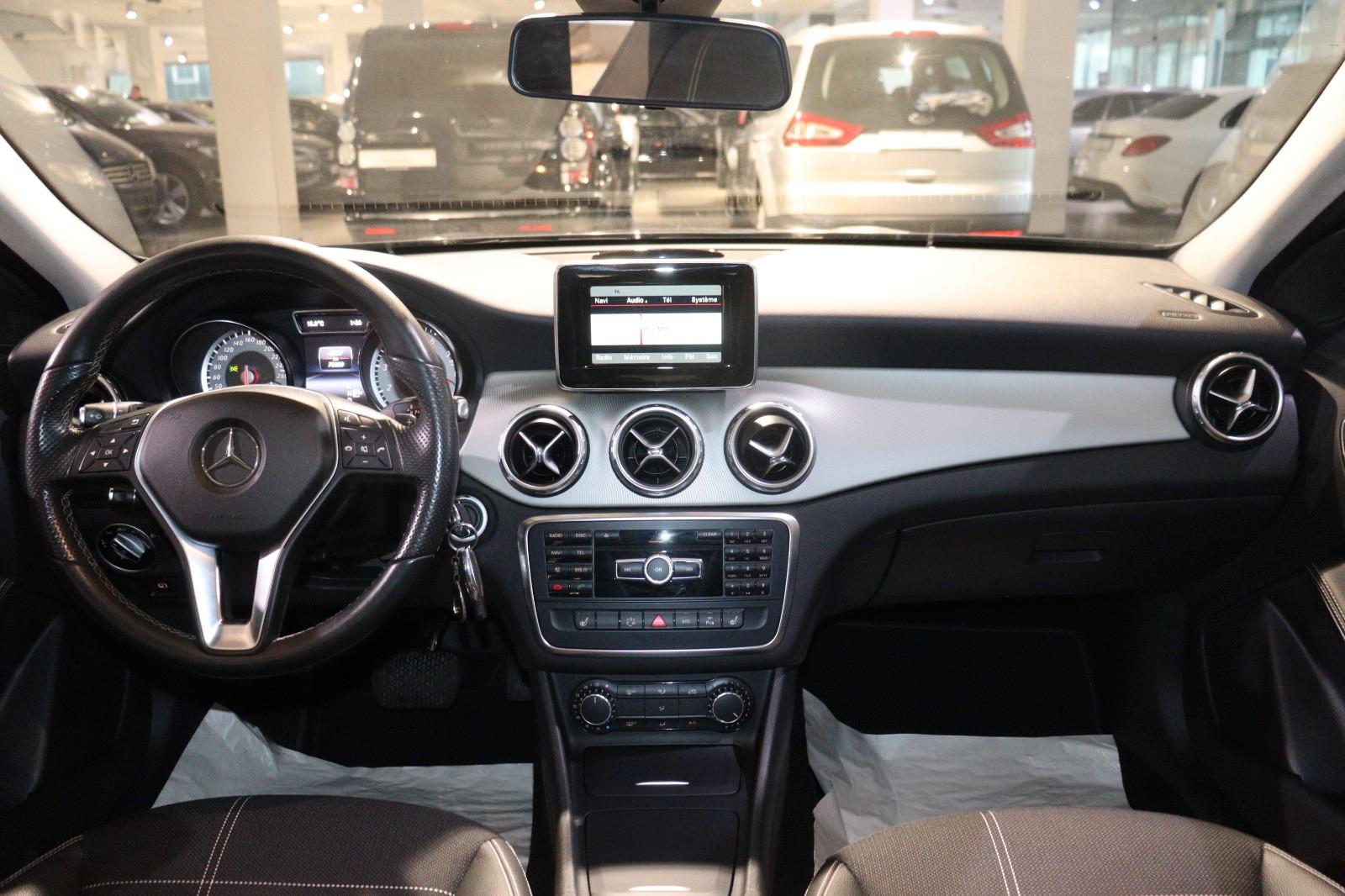 Mercedes-Benz GLA 200 *Erst 70tkm*Automatik*Navi*