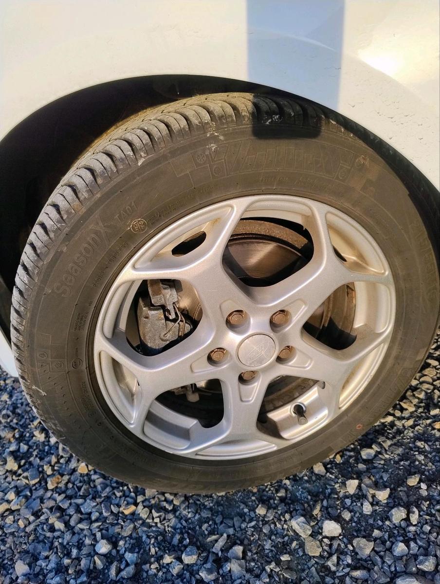 Ford Focus 2012 — photo 6