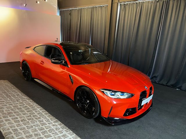 BMW M4 Com./ Premium Selection 04/28 / Carbon-Schale