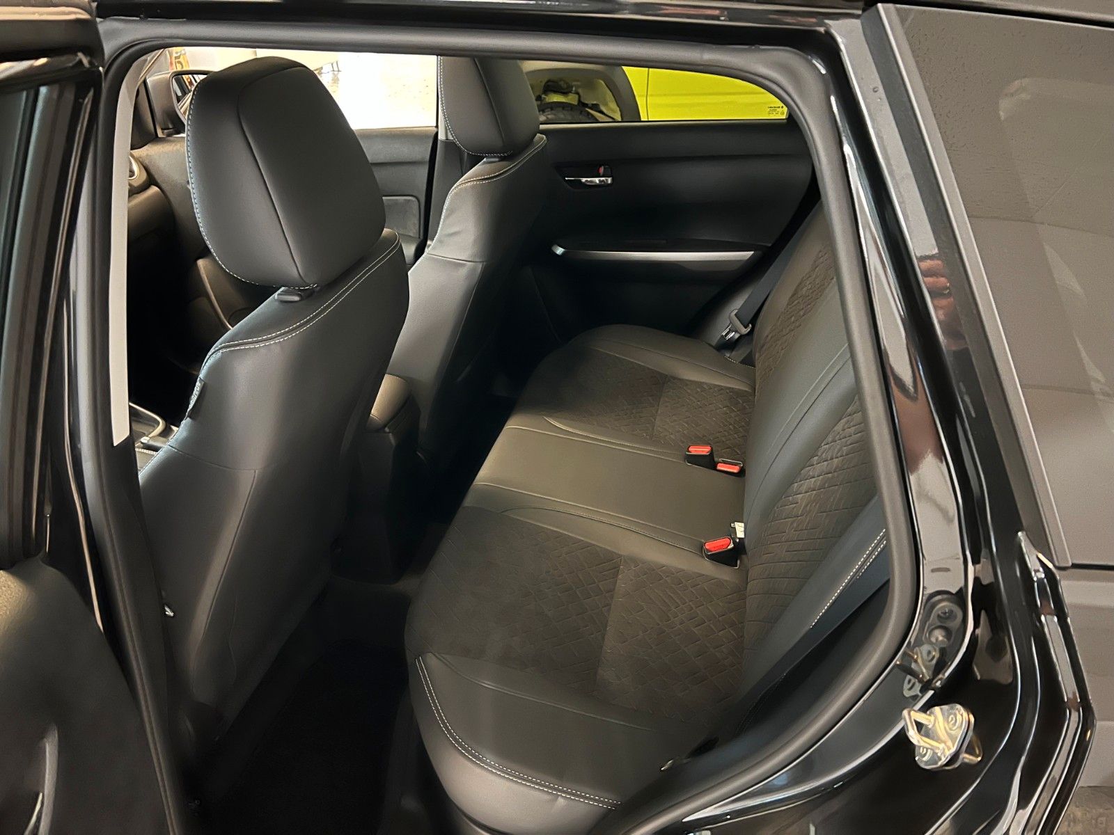 Fahrzeugabbildung Suzuki Vitara 1.5 Comfort+ Allgrip AGS ACC