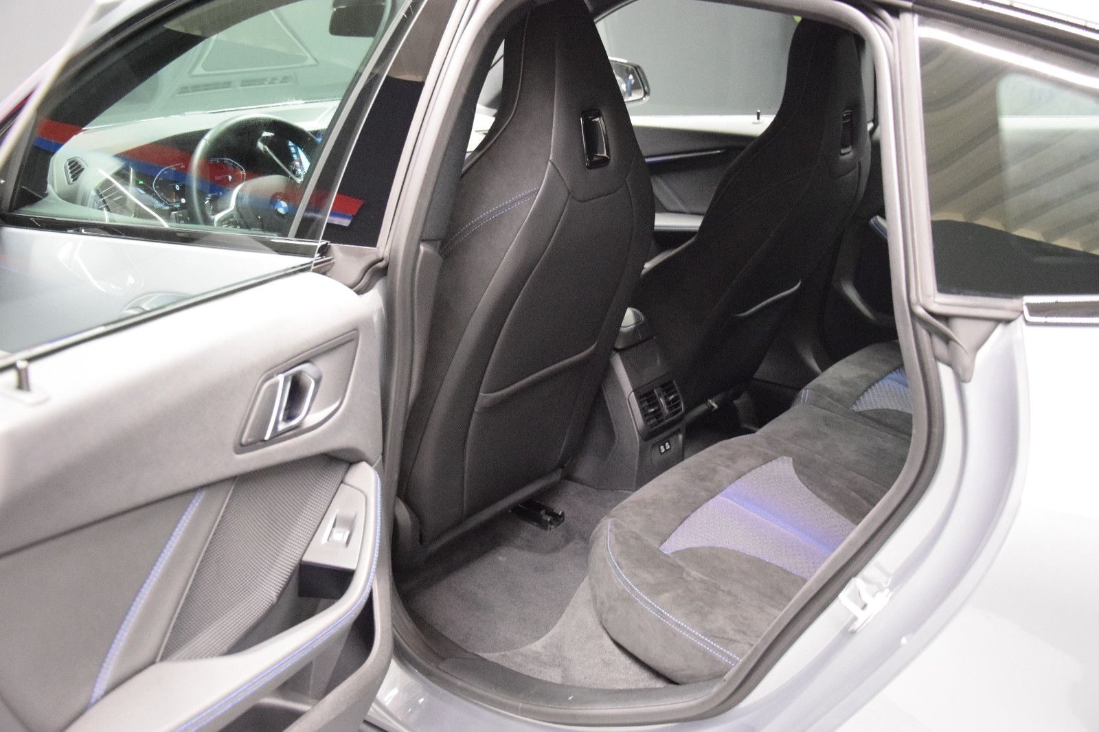 Fahrzeugabbildung BMW 220d Gran Coupé xDrive HuD LED Keyless Memory