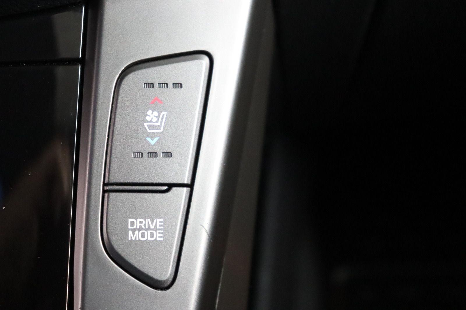 Fahrzeugabbildung Hyundai i40 CW 1.6 CRDi Space Plus * Sitzhzg./-lüftung
