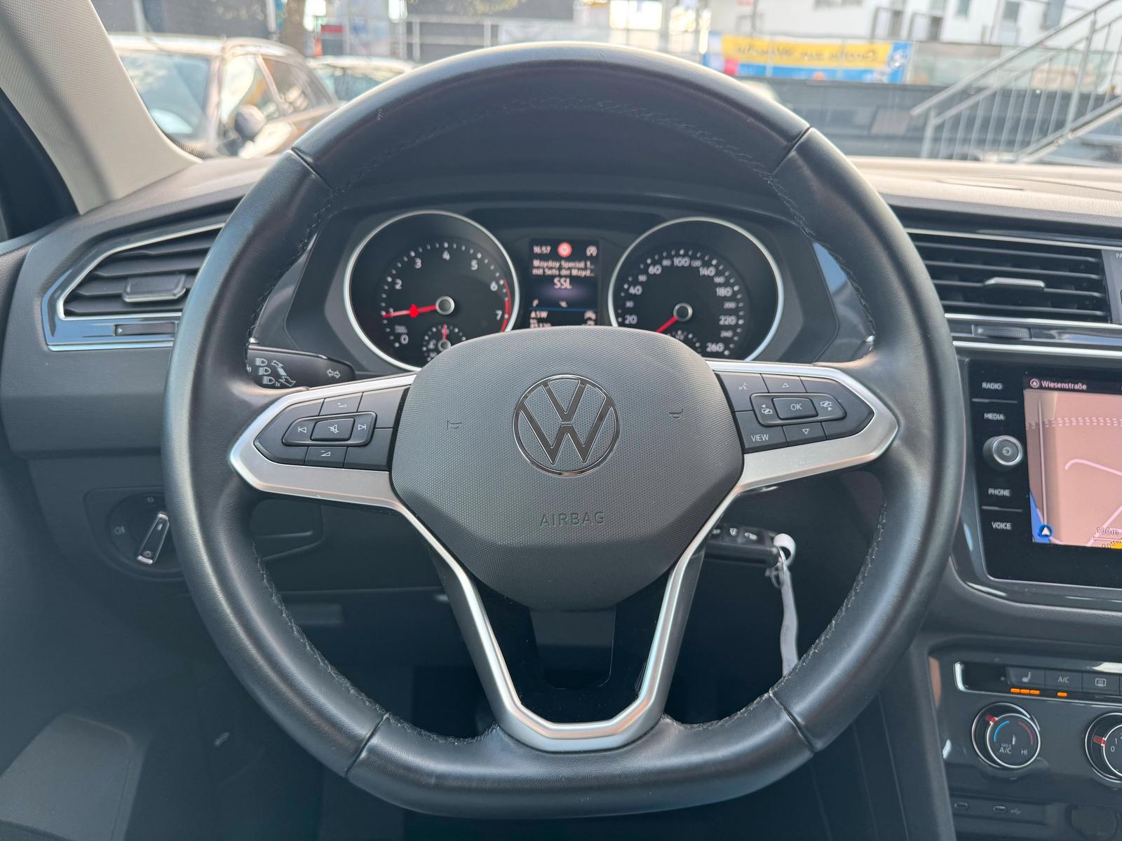 Volkswagen Tiguan 1.5 TSI AHK NAVI PDC LED SHZ KLIMA 17", миниатюра 16
