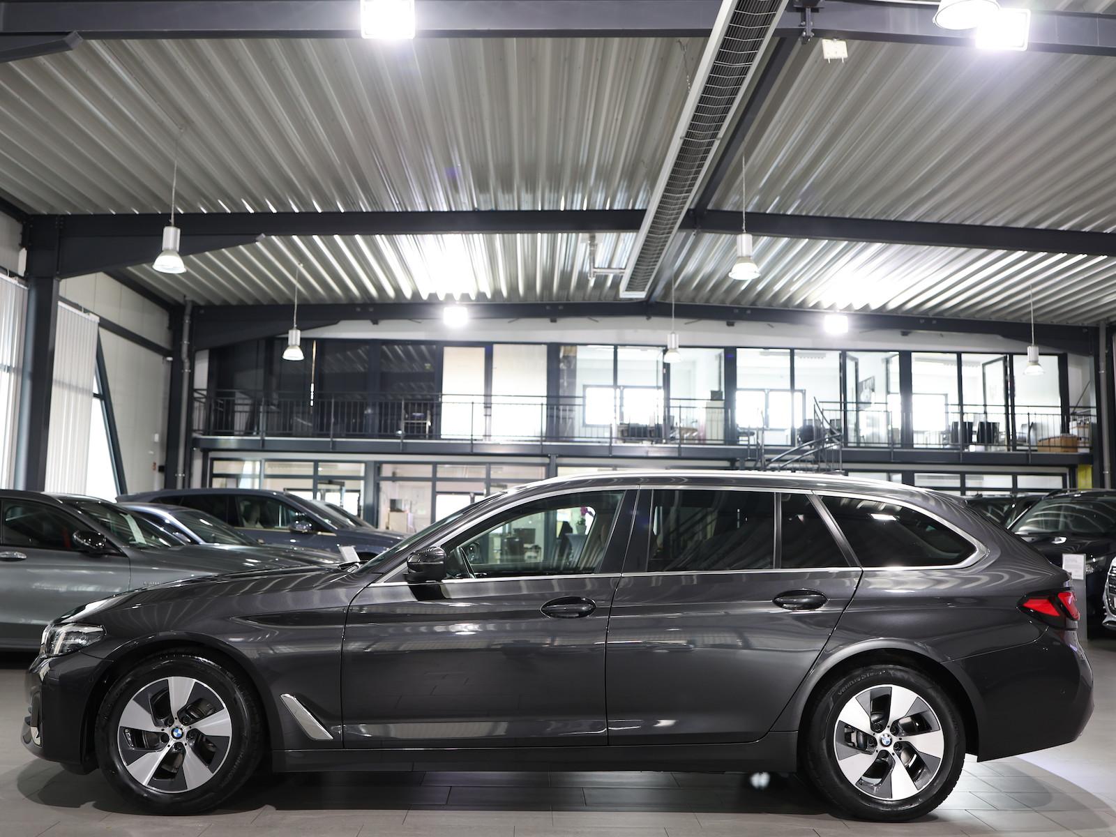 BMW 520i Touring BUSINESS GREY & BROWN / PANORAMA