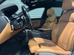 Fahrzeugabbildung BMW 530d Sport Line -- ACC/ Pano/ AHK/ STHZG/ 19LM