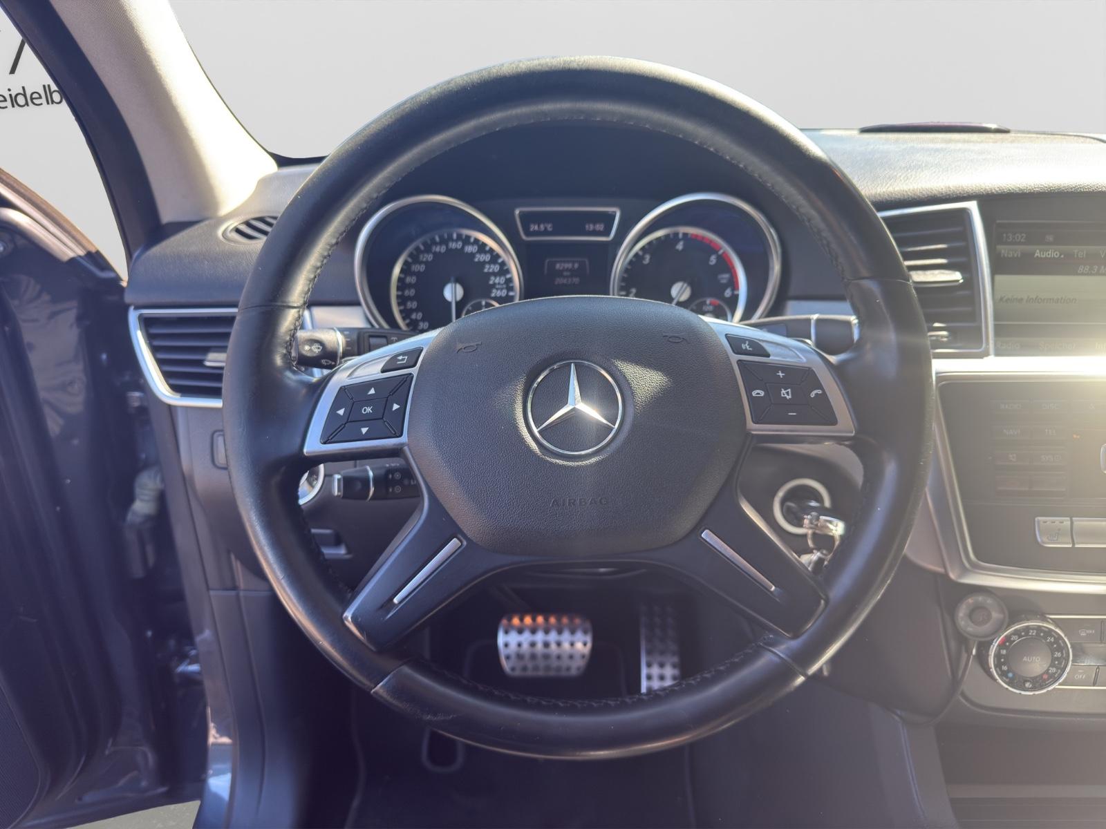 MERCEDES-BENZ ML 350 CDI AMG PAKET / GPS / XENON / TEMP. | 258 ch | 4X4 | BVA | PACK SPORT | TOIT PANORAMIQUE | VOLANT EN CUIR