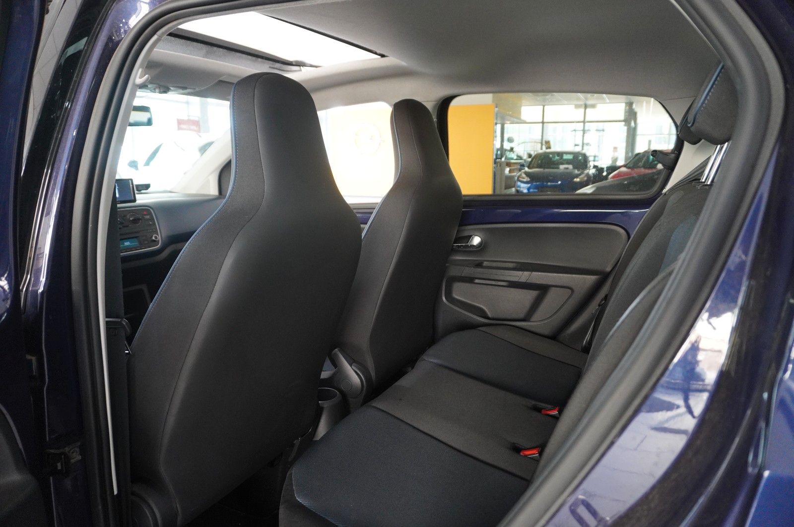 Fahrzeugabbildung SEAT Mii 1.0 CONNECT 5-TÜR NAVI/SPORT/SHZ/PANO./PDC