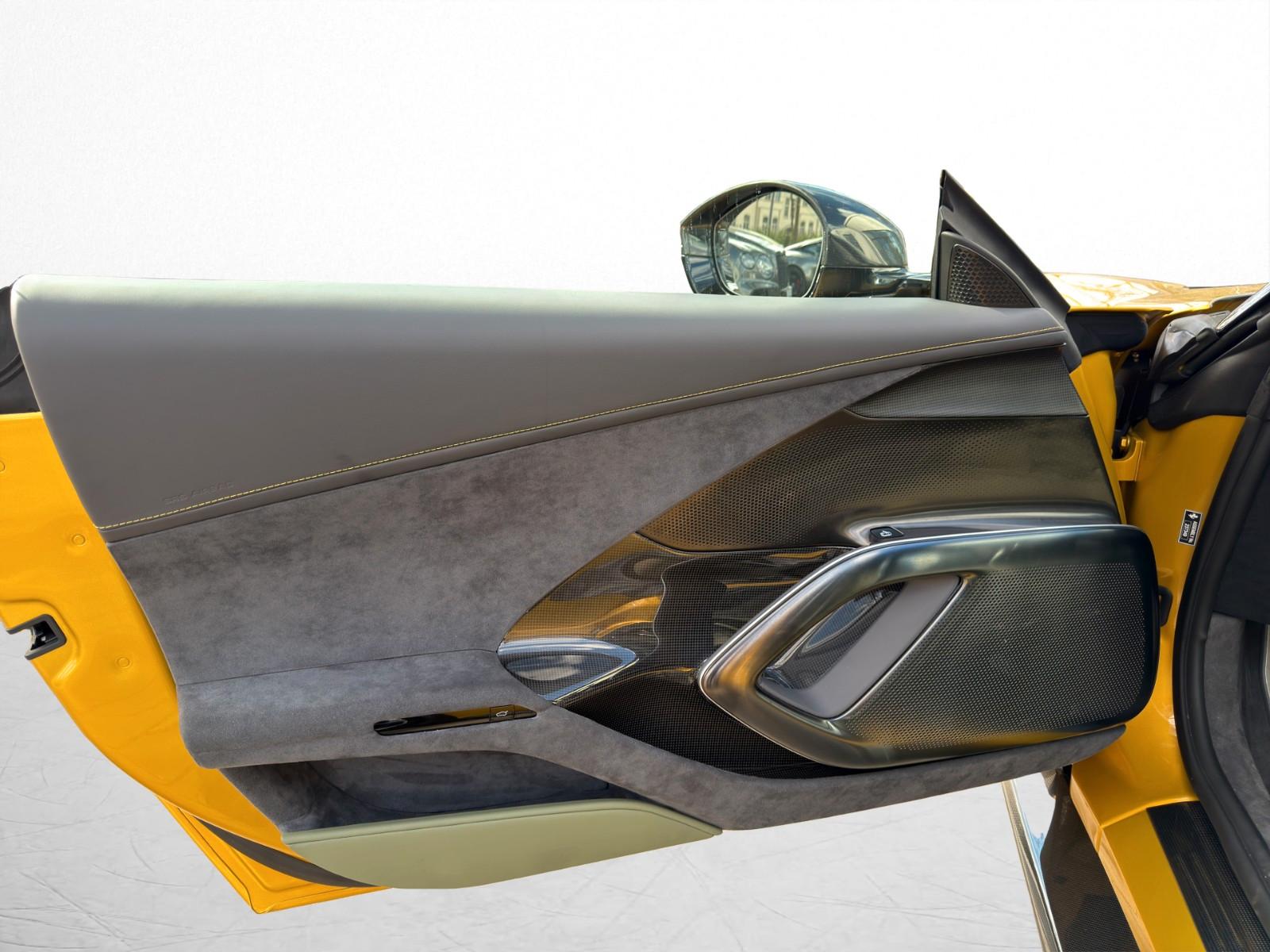 Ferrari 12Cilindri / Full Carbon / Very high SPEC