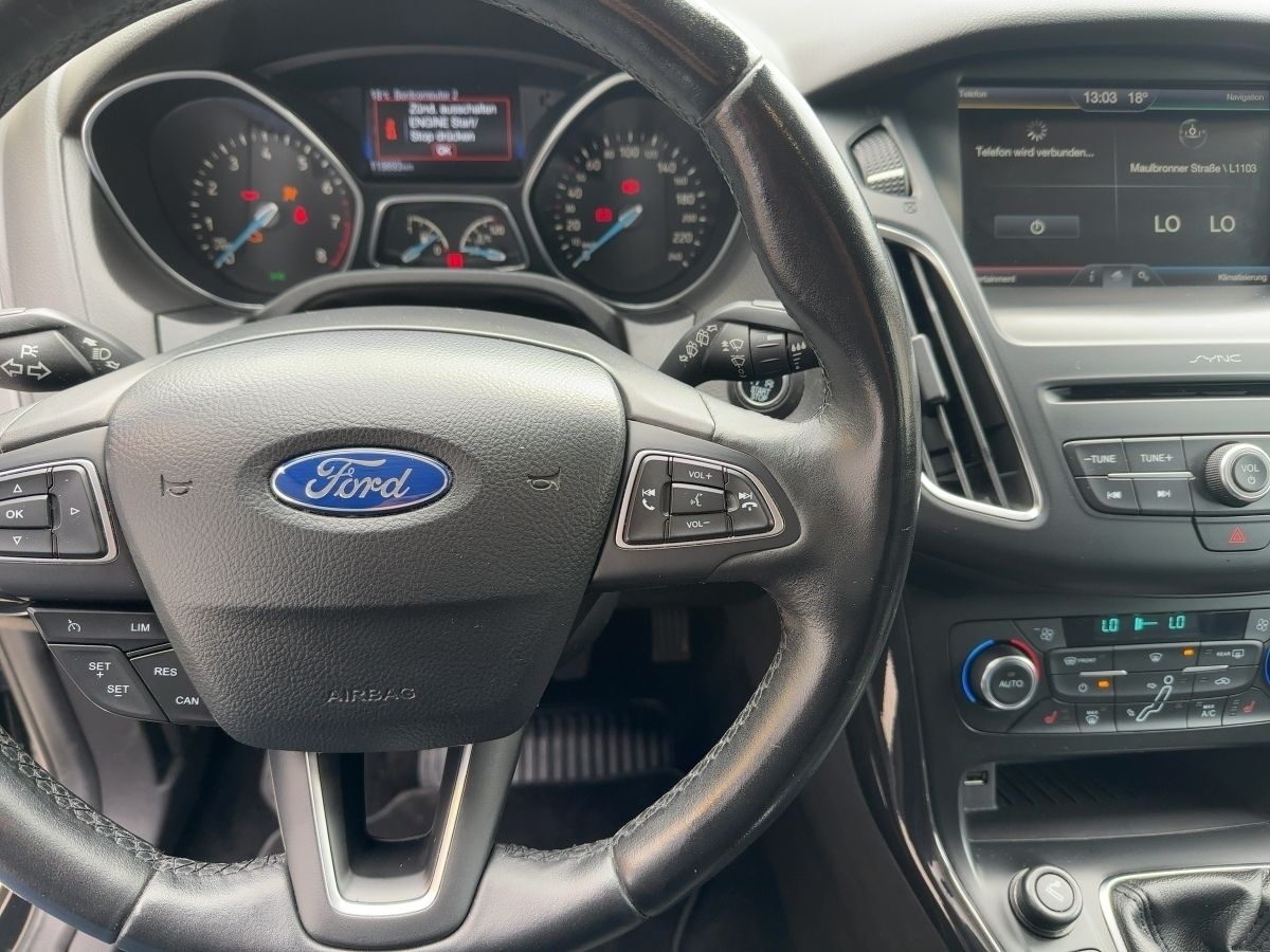 Fahrzeugabbildung Ford Focus Turnier (CEW) Titanium