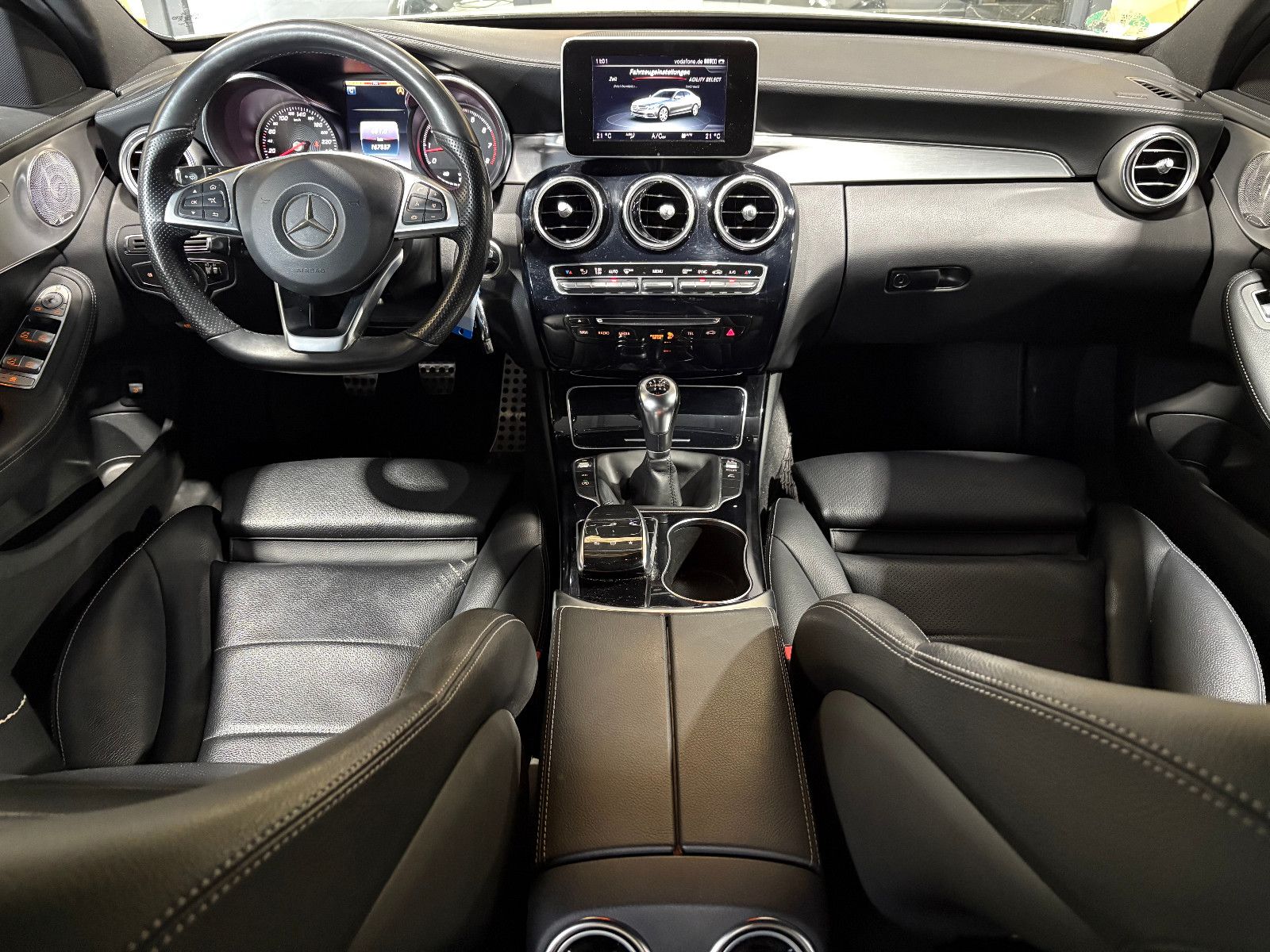 Fahrzeugabbildung Mercedes-Benz C 200 Lim. C 200 CGI/AMG-LINE/PDC/SOUND/SHZ/KLIM