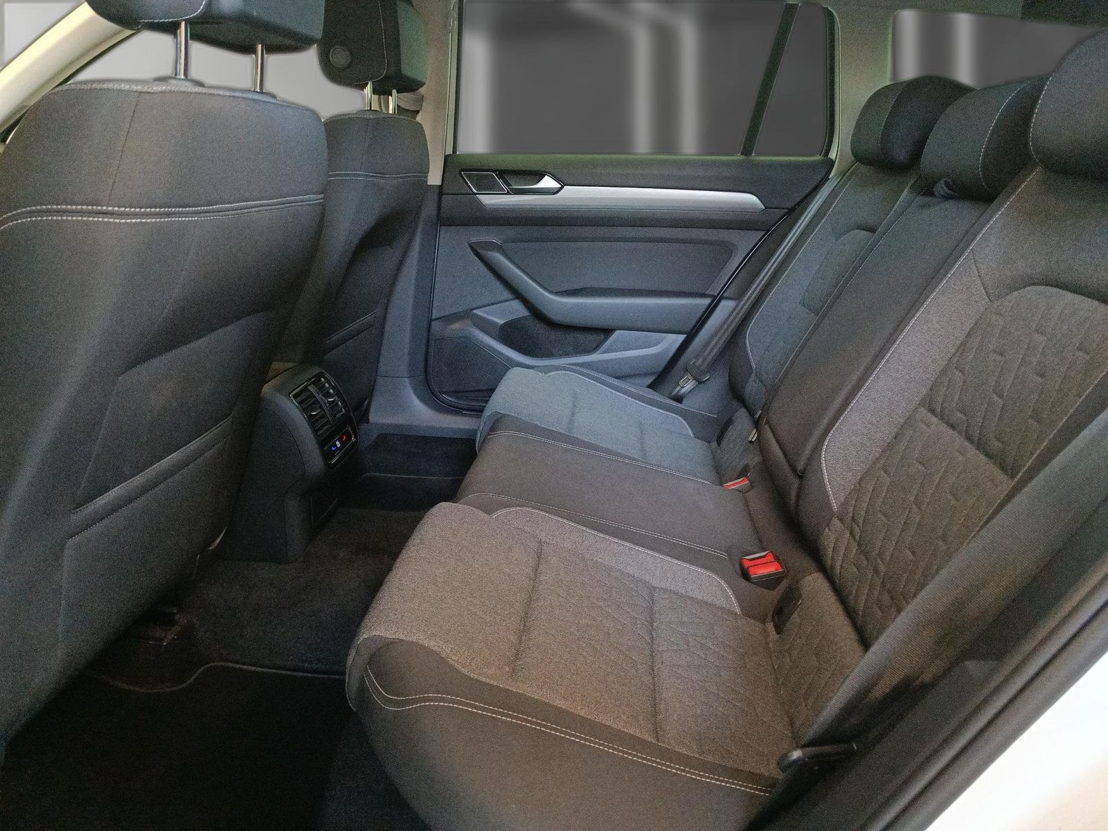 Volkswagen Passat - Bild 18