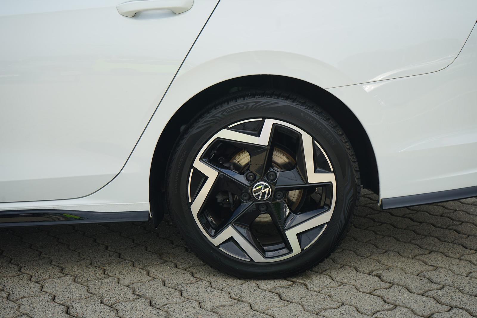 Volkswagen Golf VIII Variant 1.5 TSI R-Line LED Navi ACC, миниатюра 26
