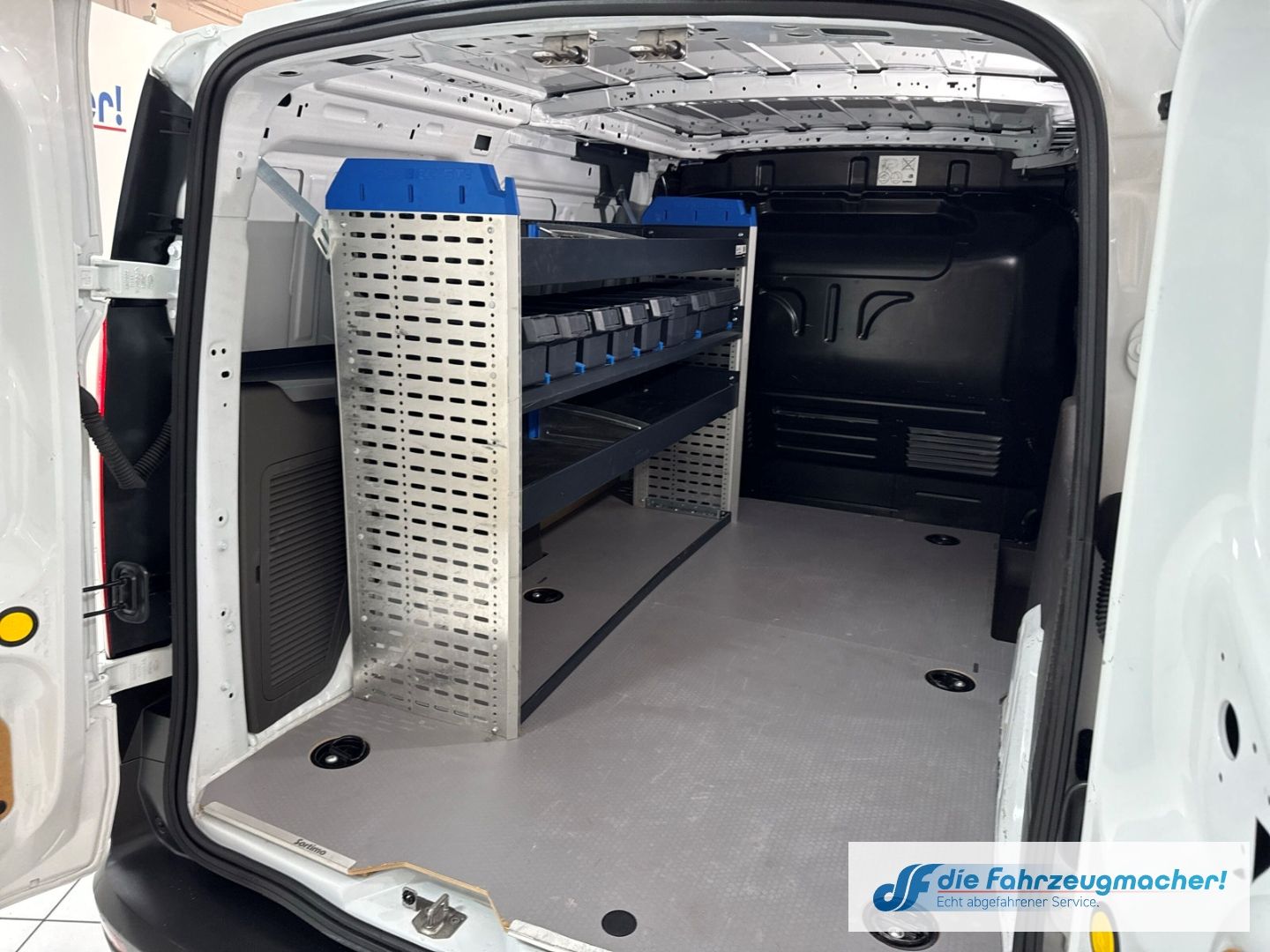 Fahrzeugabbildung Ford Transit Connect Kasten lang 1.5 EcoBlue EU6d Kur