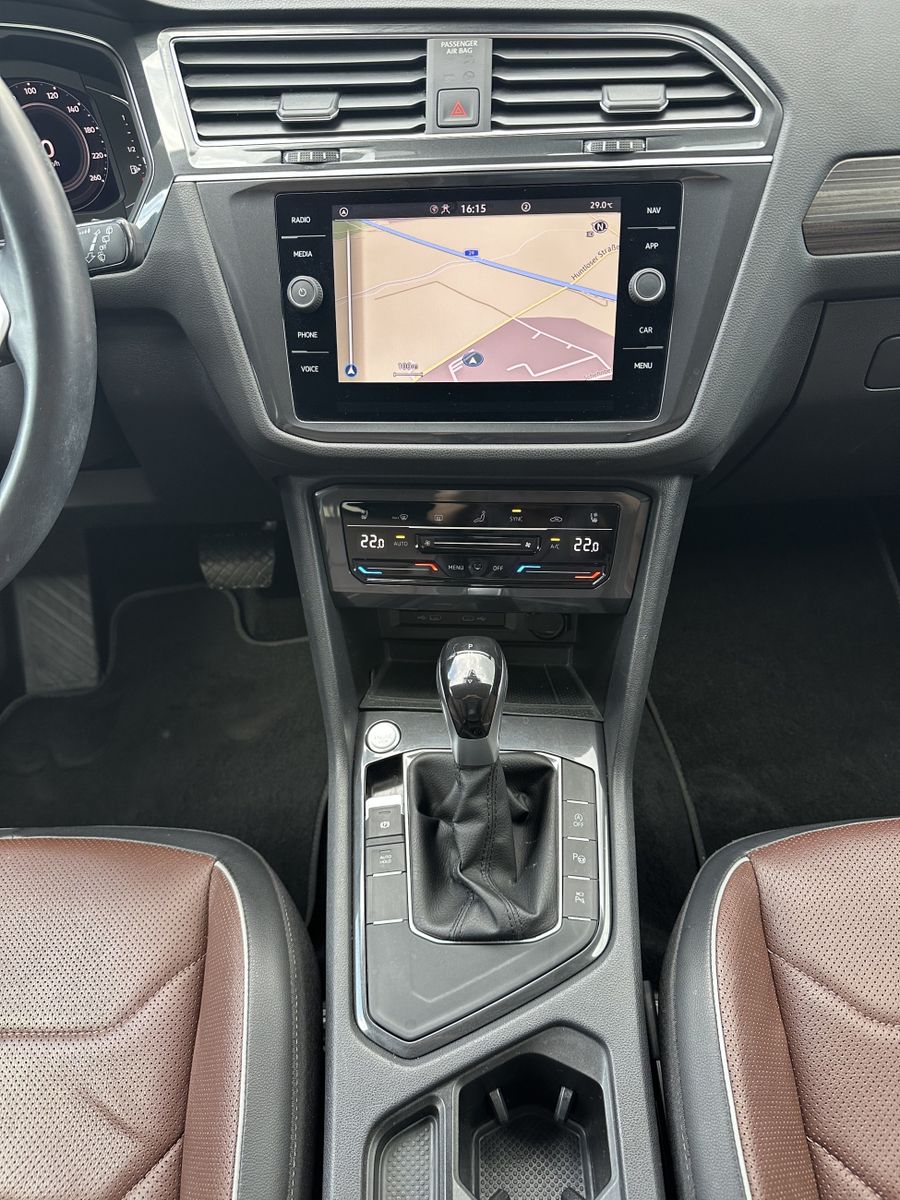 Fahrzeugabbildung Volkswagen Tiguan Allspace Sport NAV+MATRIX+AHK+360°+18ZOLL