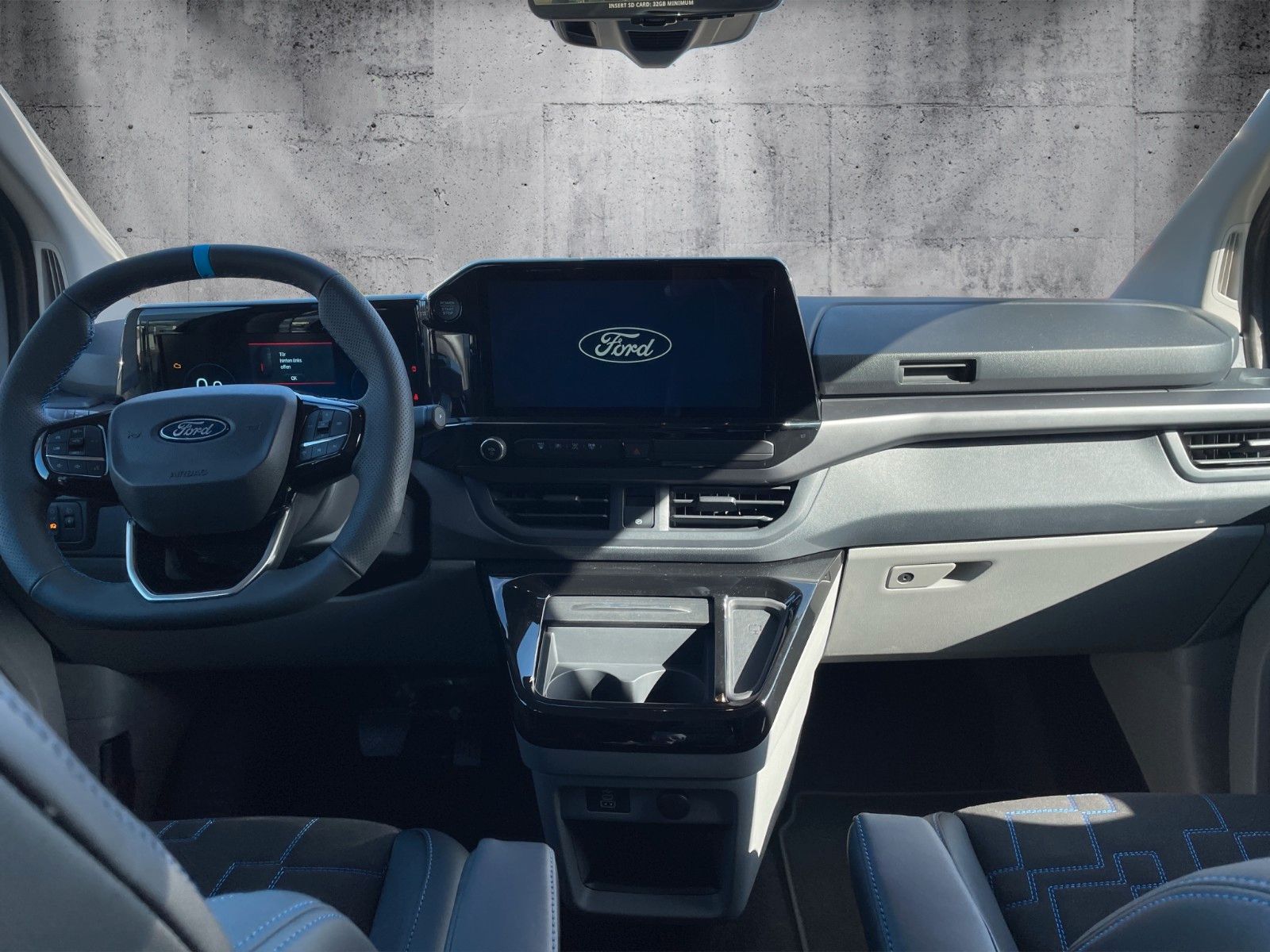 Fahrzeugabbildung Ford Transit Custom 320 L1 MS-RT DoKa