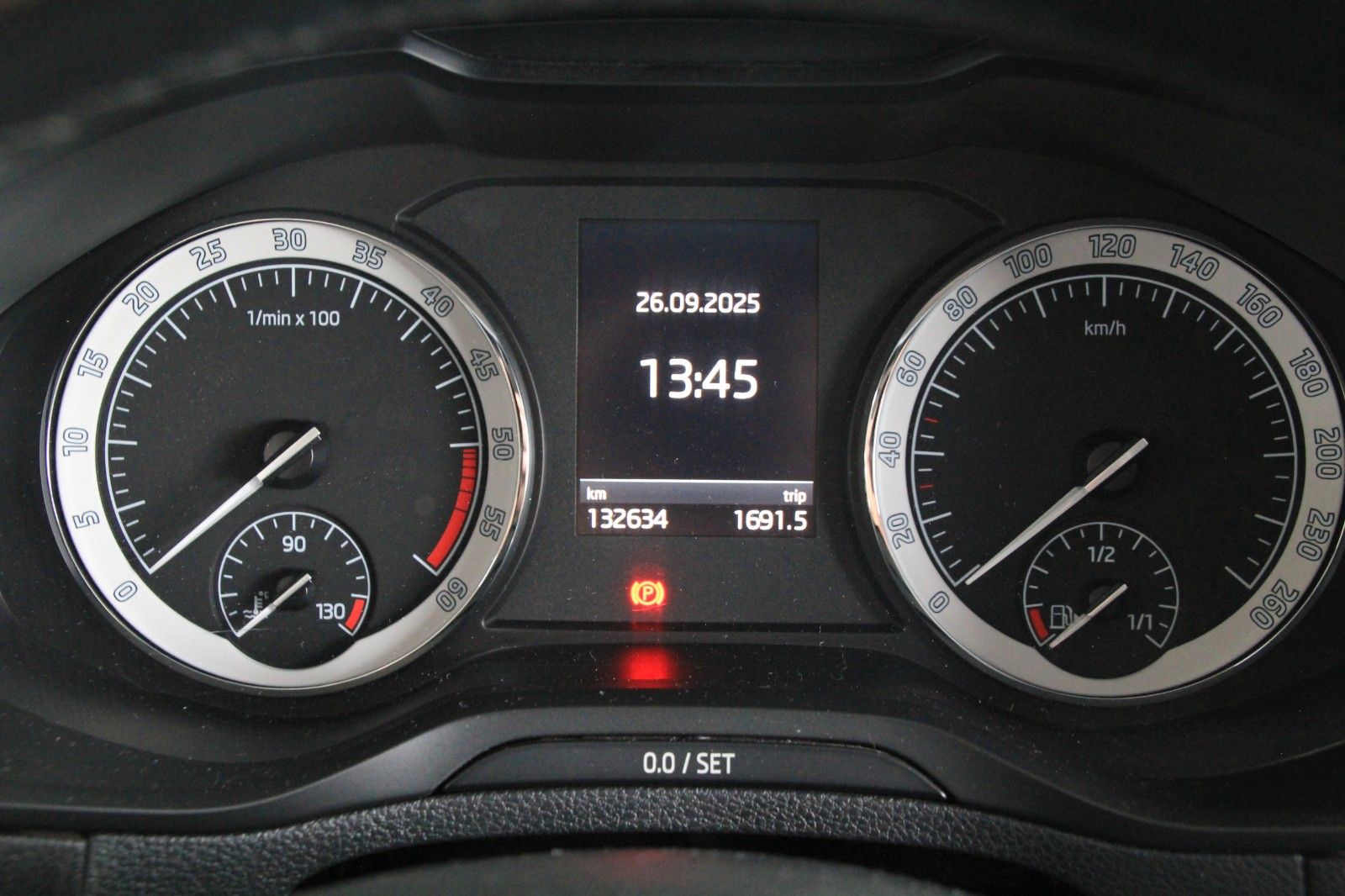 Fahrzeugabbildung SKODA Karoq Style