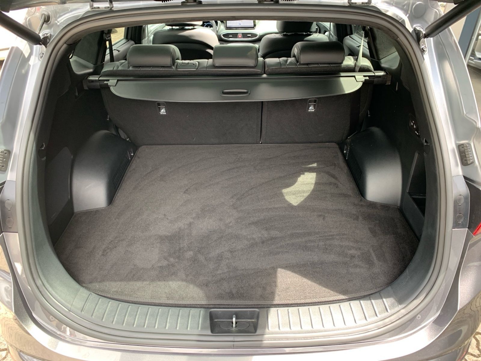 Fahrzeugabbildung Hyundai SANTA FE 2.2 CRDi Signature 4WD AHK PanDach