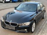 BMW 320 d Aut. 3er Limousine F30 + Xenon + PDC + AHK - BMW aus 2012: 3er