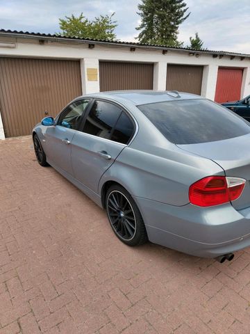 BMW E90 325i N52