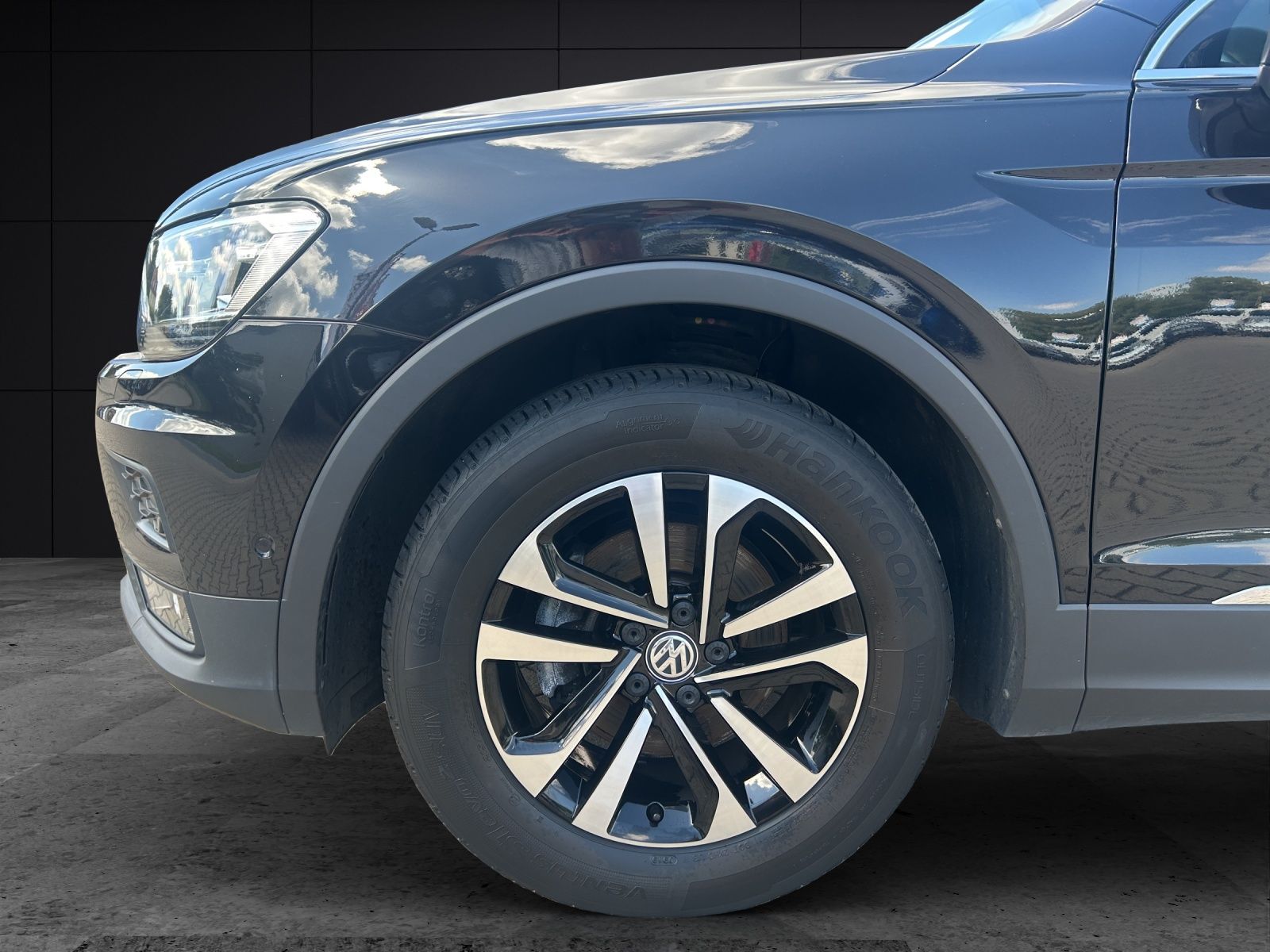 Fahrzeugabbildung Volkswagen Tiguan IQ.DRIVE LED Navi ACC AHK RFK SHZ