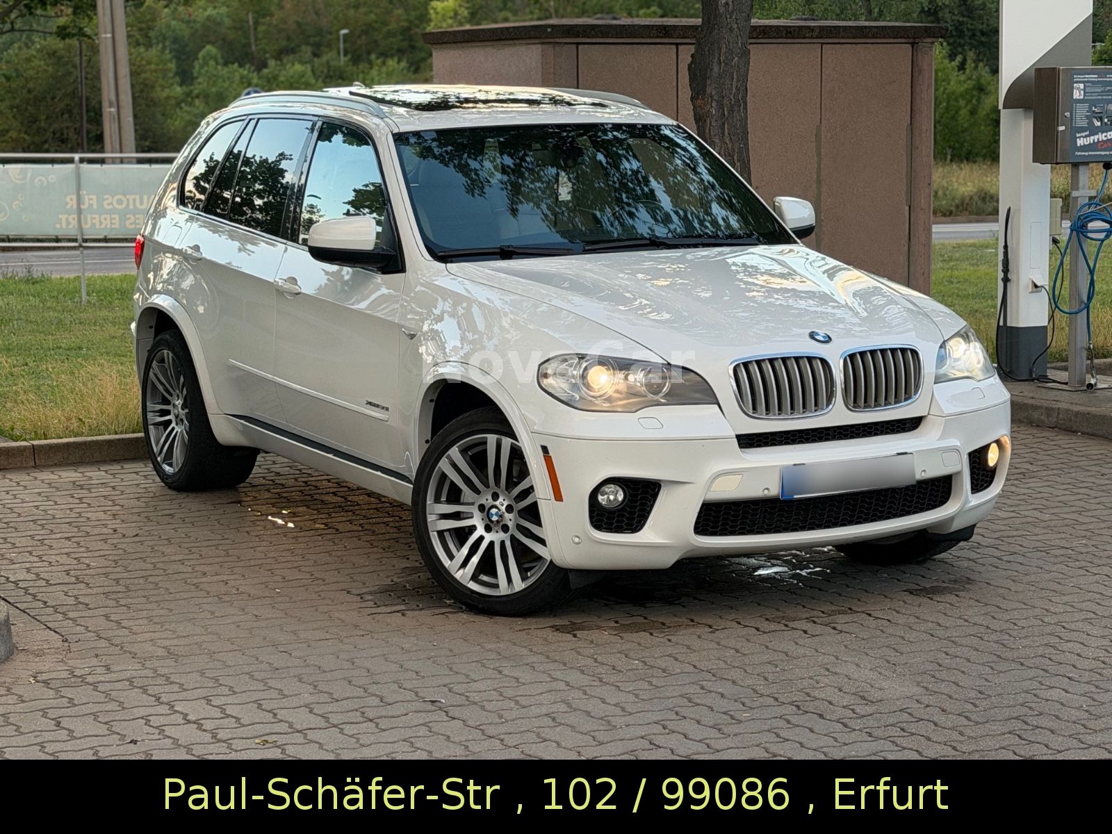 BMW BMW x5 xDrive50i/M-PAKET/TÜV/GEPFLEGT/VOLL/AHK/360