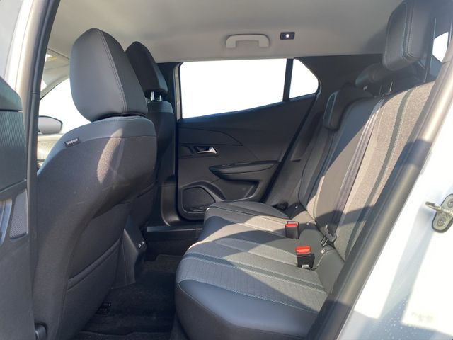 Peugeot 2008 1.2 PureTech 130 Allure Pack AHK+Kam.+LED