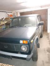 Lada Niva 1.7i 4x4 Revierauto Jäger Allrad - Lada Niva mit Benzin-Antrieb: Allradantrieb, Geländewagen, 1.7