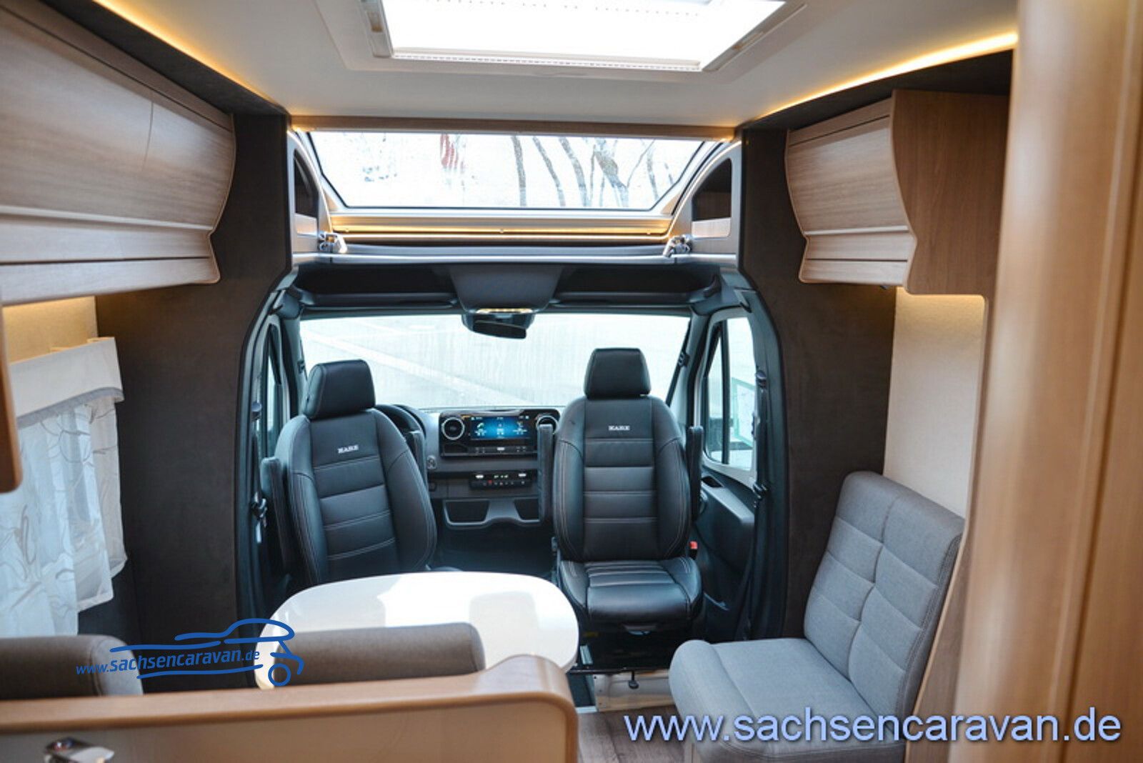 Fahrzeugabbildung Kabe Travel Master Novum 750 LGB Heavy