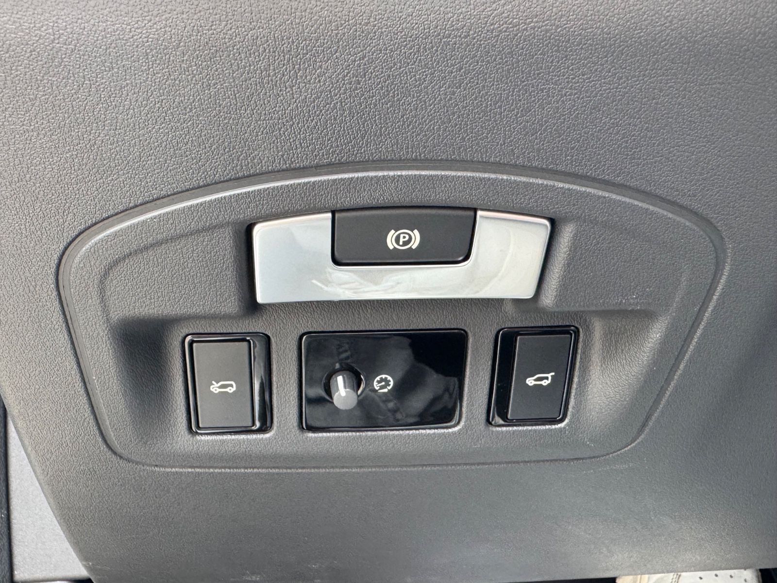 Fahrzeugabbildung Jaguar I-PACE 400 AWD/Black-Pack/CarPlay/MERIDIAN/89,6%