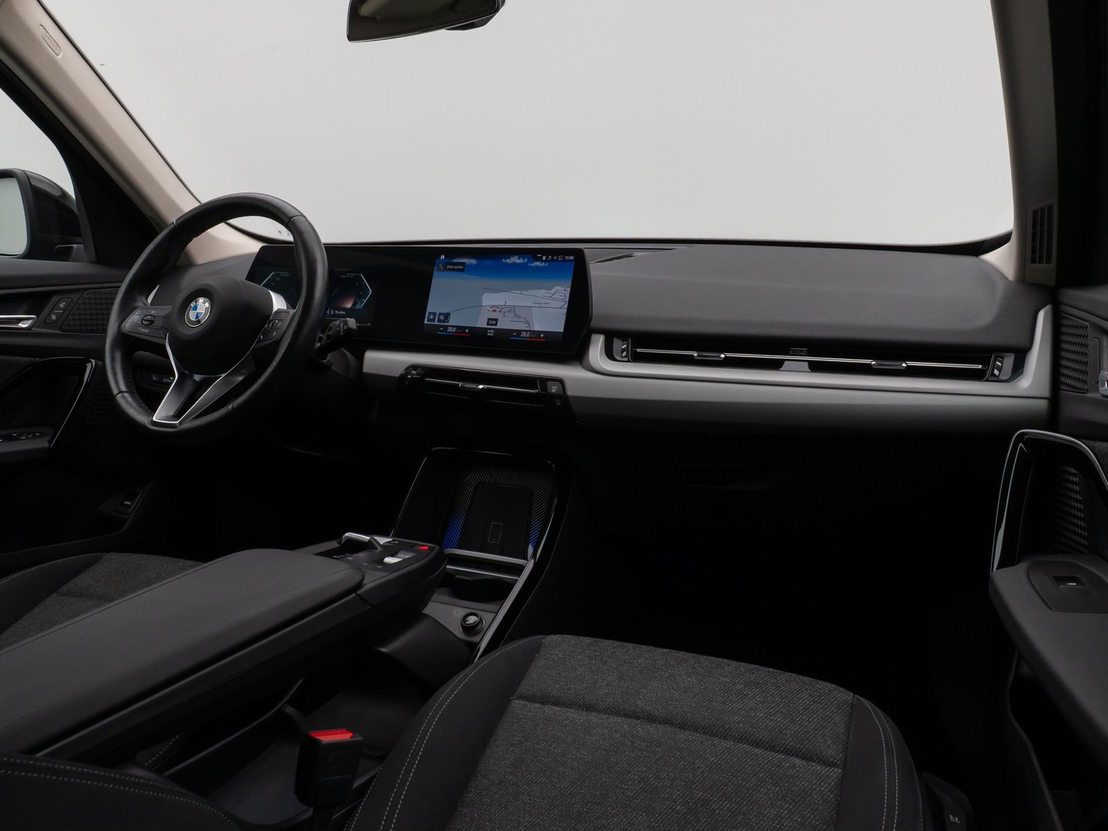 Fahrzeugabbildung BMW X1 sD18i Kamera DAB Fernlichtassist Komfort AHK