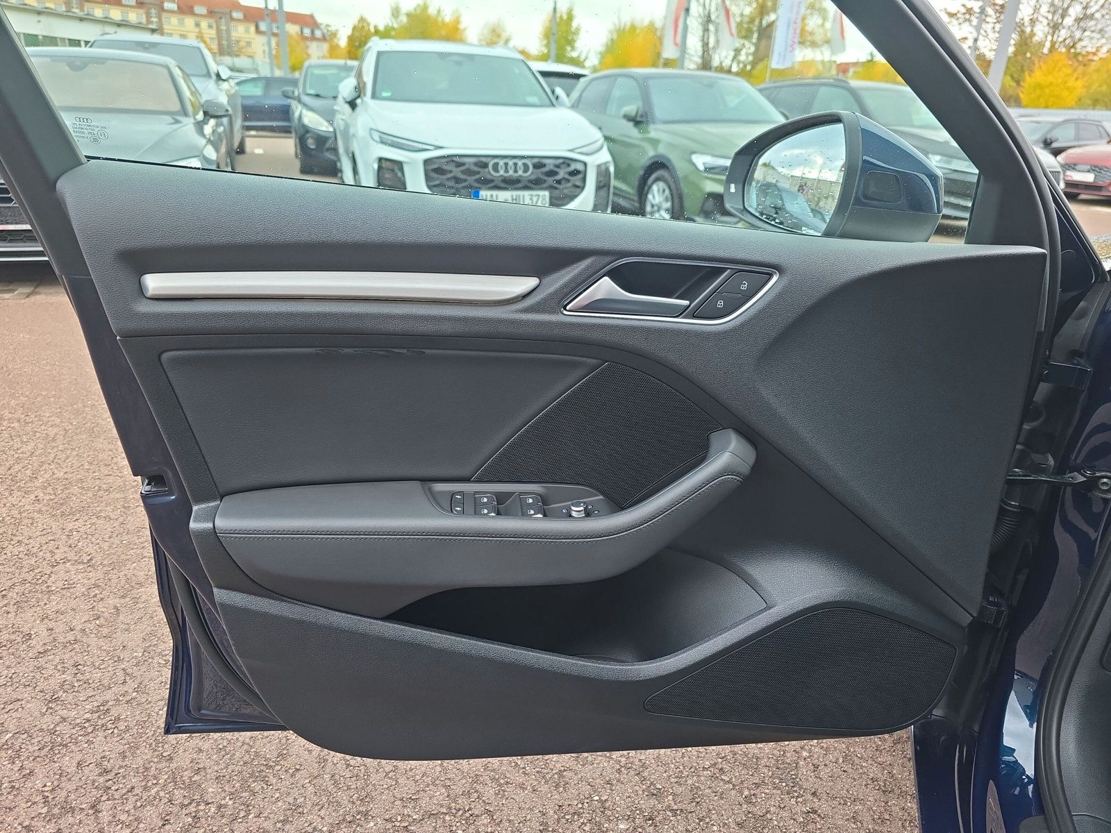 Fahrzeugabbildung Audi A3 Limousine 30 TDI sport PANO VIRTUAL LEDER NAV