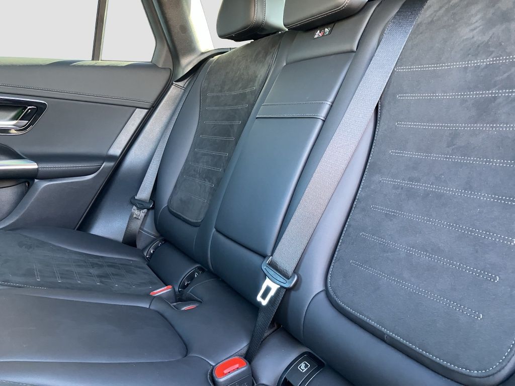 Fahrzeugabbildung Mercedes-Benz GLC 200 4MATIC AMGLine*NightPaket*Kamera*CarPLay