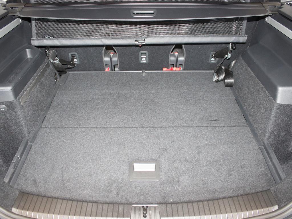 Volkswagen Touran Highline 1.5 TSI 110kW 7-Gang DSG 4 Türen, миниатюра 9