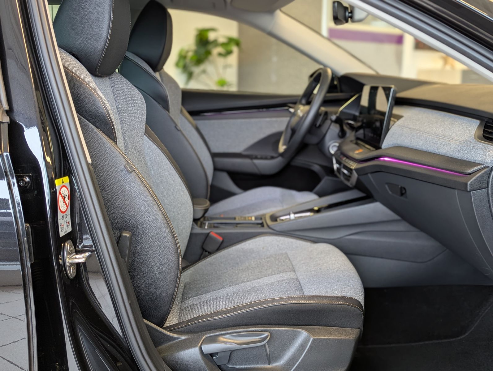 SKODA Octavia 1.5 TSI DSG ACC Style-Paket AHK 5J Garan - Image 15