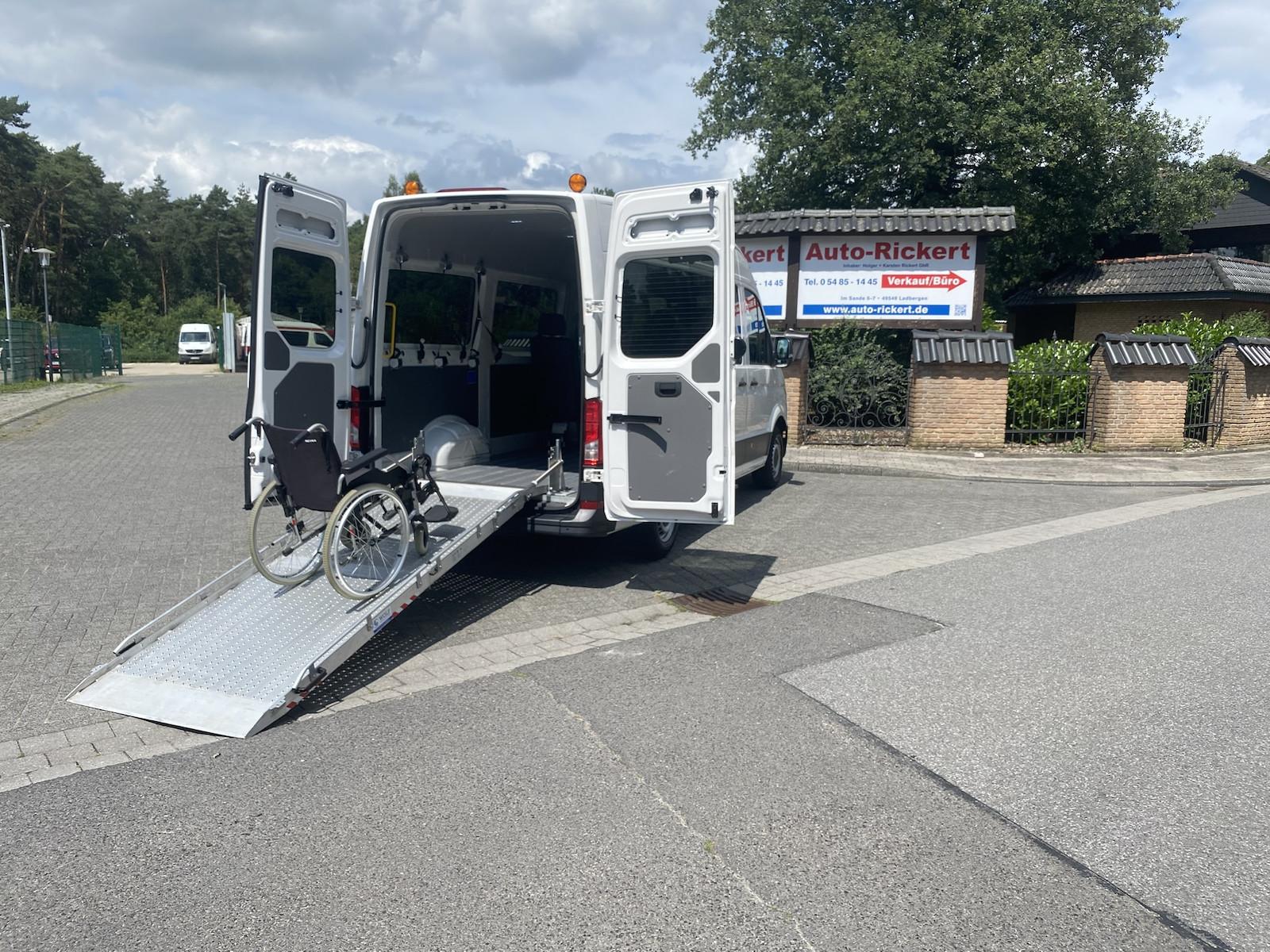 Volkswagen Crafter 35 MR Hochdach, Rollstuhlgerecht, Rampe,