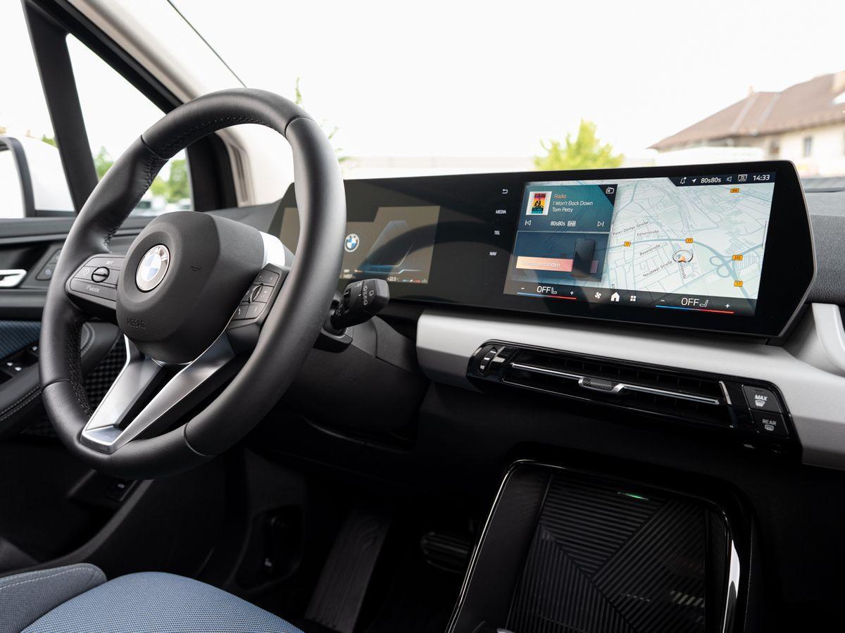 BMW 220 Active Tourer 220i Active Tourer AHK PANO SpSitze RFK ShadowL, миниатюра 19