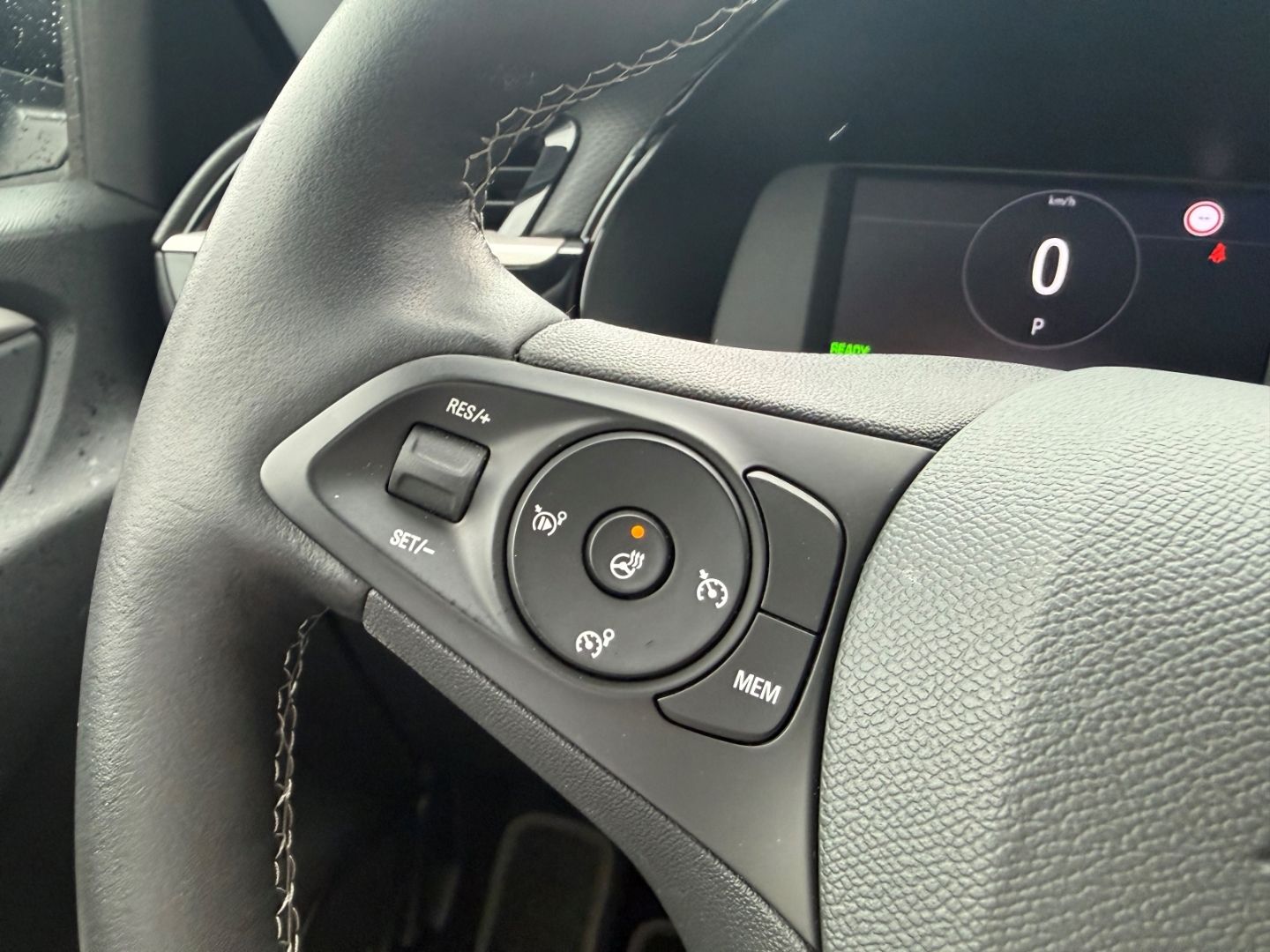 Fahrzeugabbildung Opel Corsa-e F Edition SHZ+LHZ+Kamera+11KW Charger