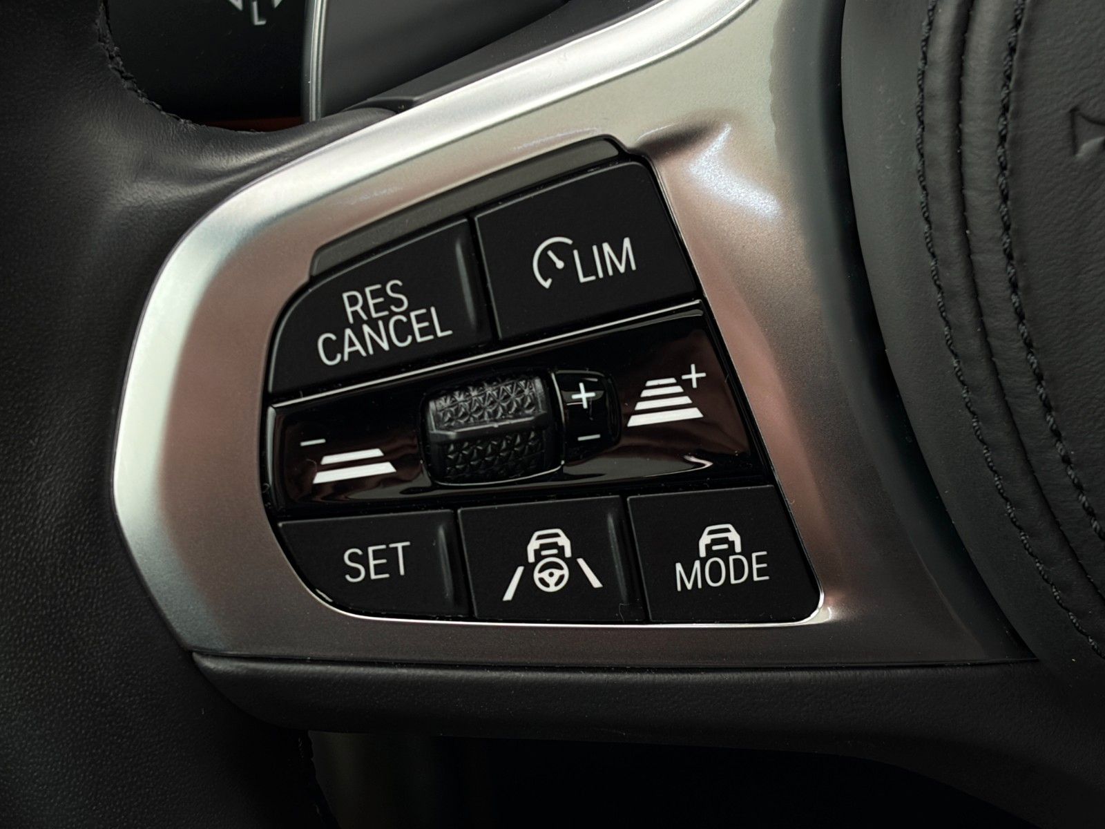 Fahrzeugabbildung BMW M440i xDr M Sport Pro Laser StHzg HUD HK S-Dach