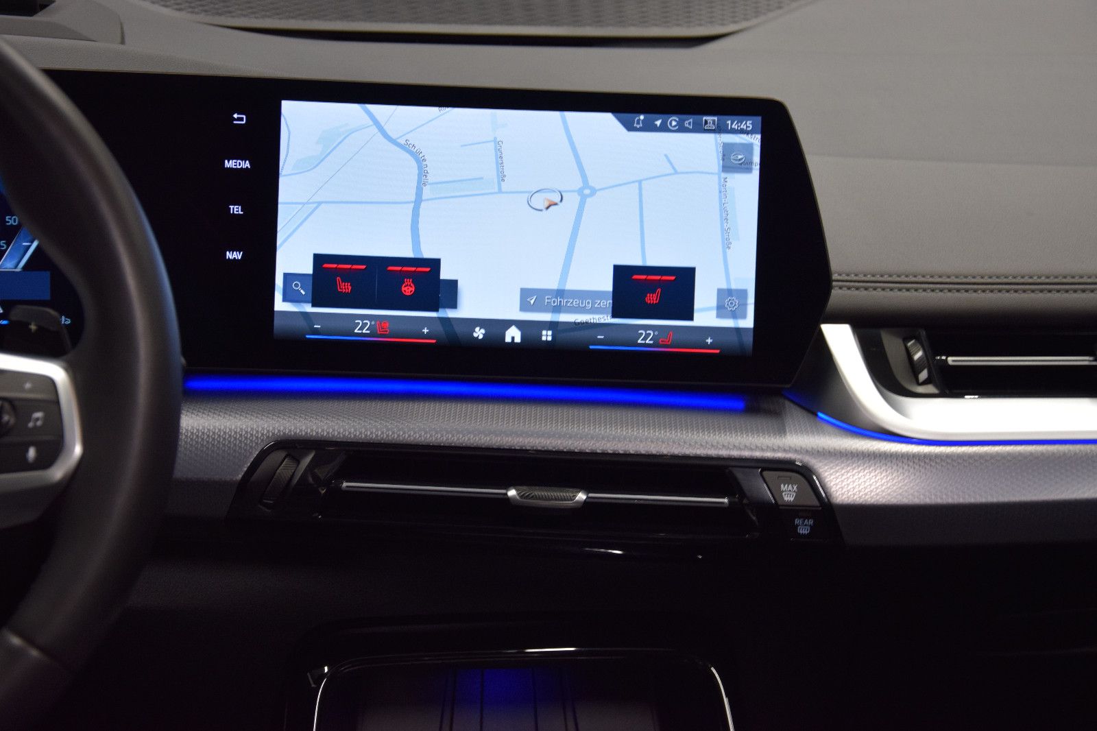 Fahrzeugabbildung BMW 218i Active Tourer M Sport Pano HuD ACC h/k