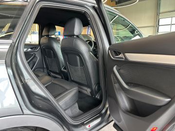 MYAUTOCENTER – Gebraucht- und Jahreswagen mit Werkstattservice in Pfaffenhofen Audi Q3 *S-LINE*TEMPO*NAVI*KEYLESS*BI-XENON*