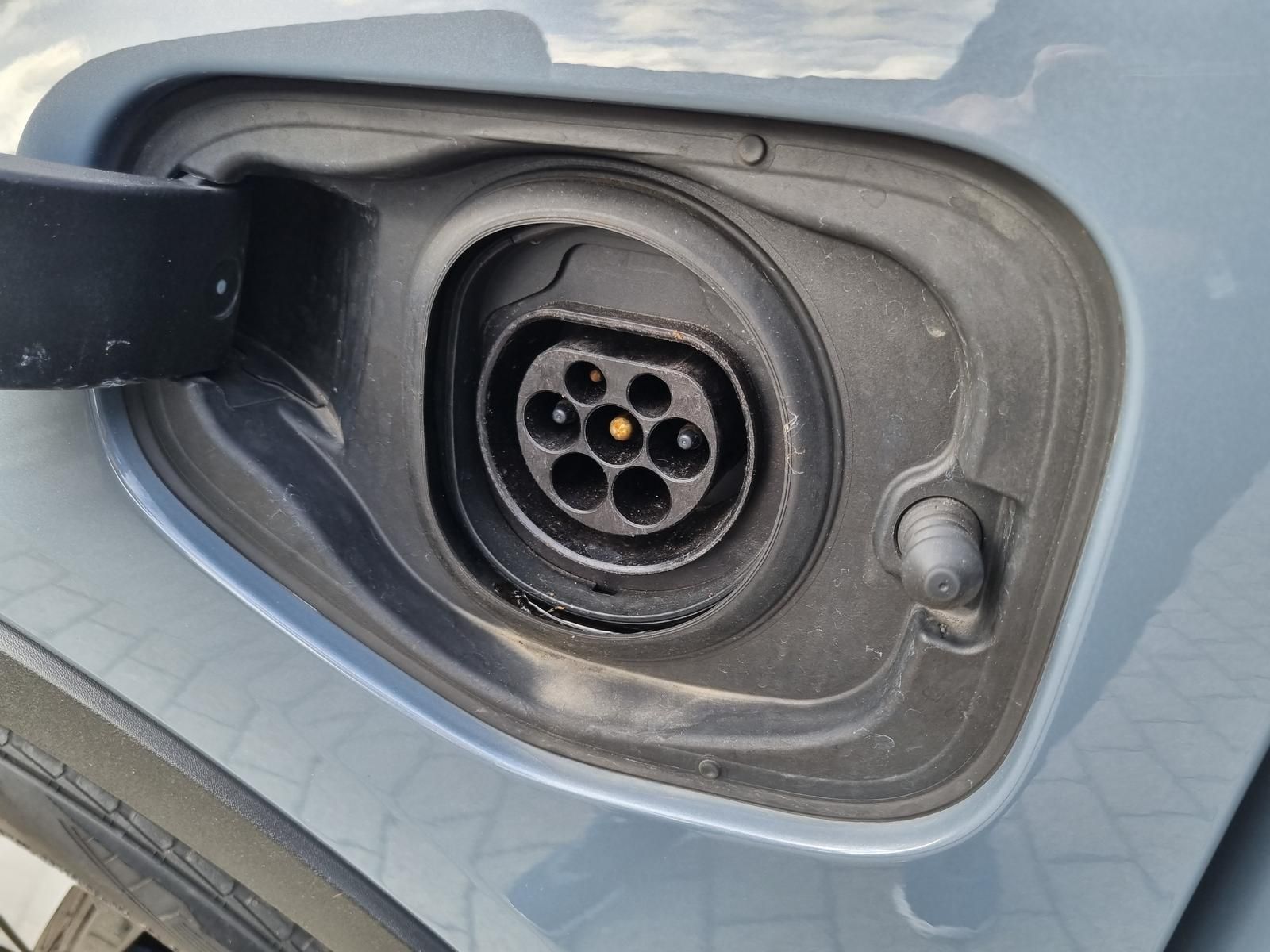 Fahrzeugabbildung Volvo XC40 T4 Recharge R-Design 'AHK, Panoramadach'