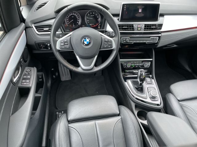Fahrzeugabbildung BMW 220 Gran Tourer Sport Line Autom. AHK, Navi, Pan