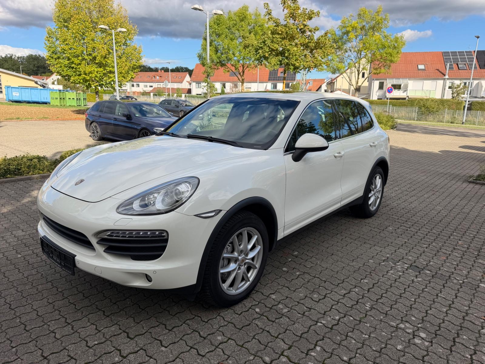 Porsche Cayenne S*NAVI*LEDER*STNDHZG*SHD*AHK*LUFT*4-SITZ
