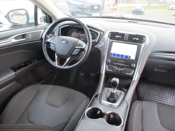 Ford Mondeo Turnier Titanium PDC + AHK ab + Sitzh.