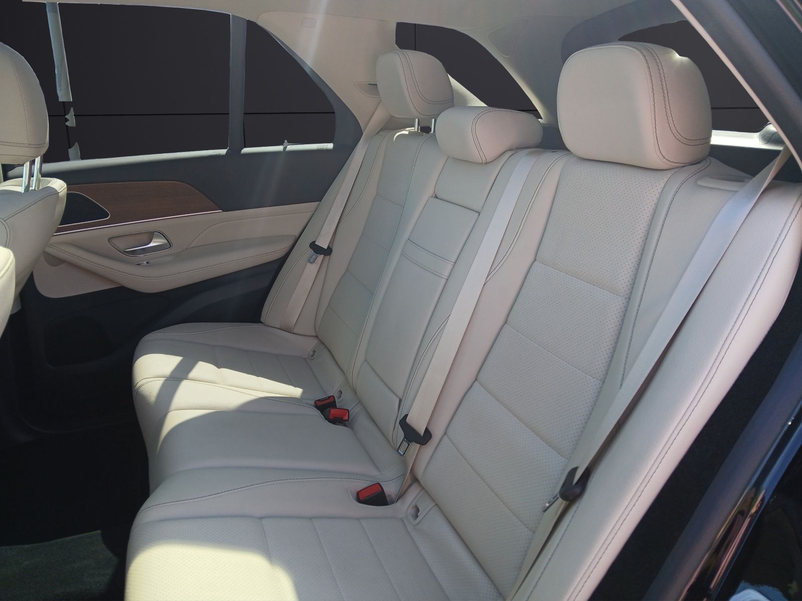 Fahrzeugabbildung Mercedes-Benz GLE 350 de 4Matic 9G AMG-Line Pano